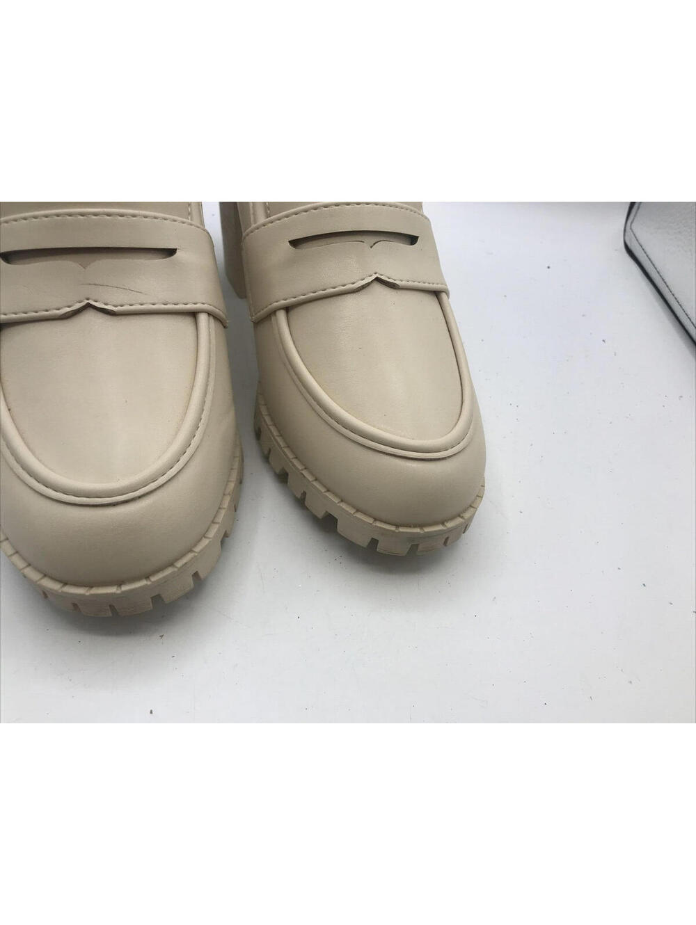 Forever Penny Loafers Women Size 10 Beige Rounded Toe Slip On Chunky Heel - Picture 3 of 12